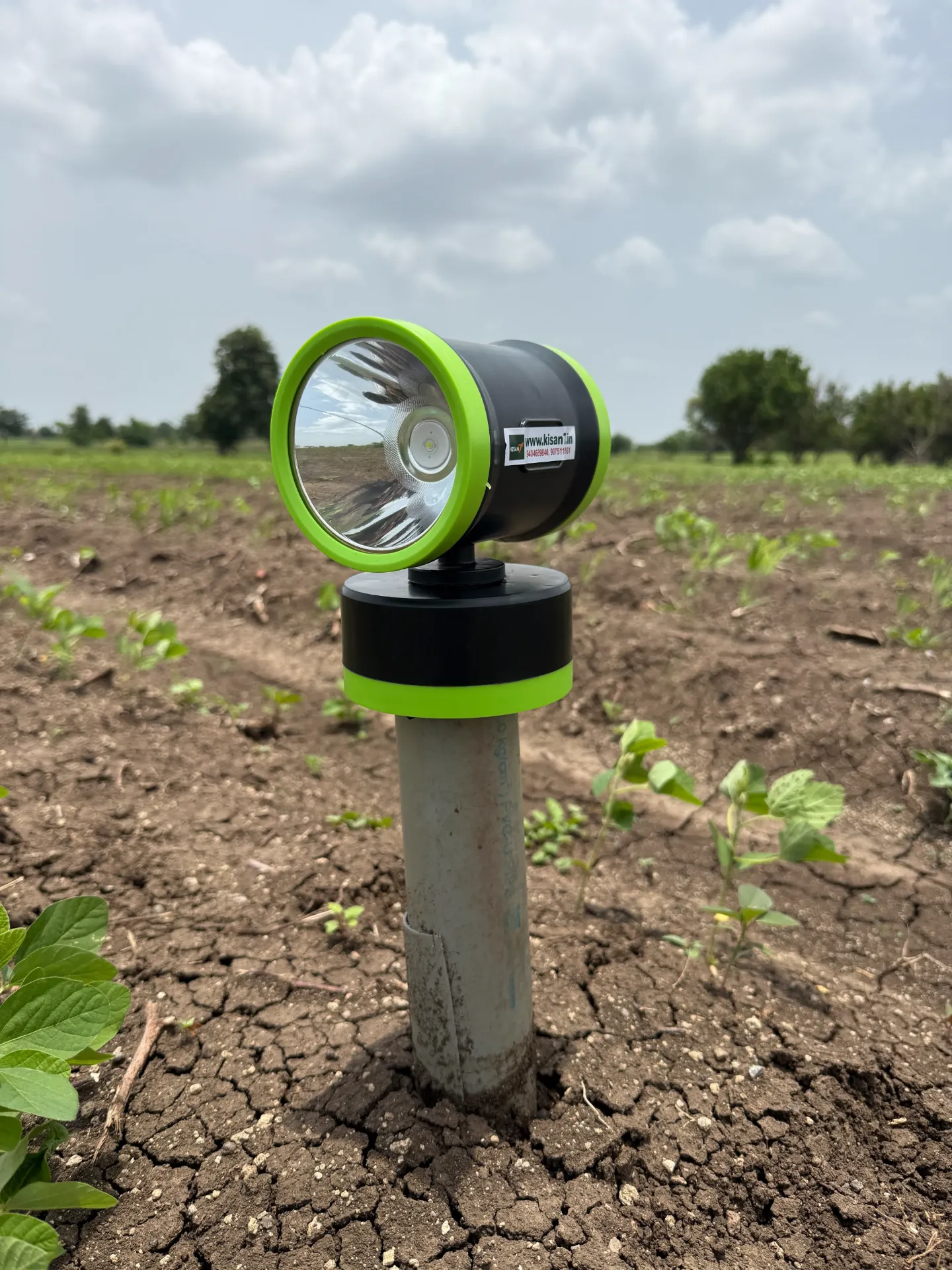 Shaktiman 2D DC Animal Repellent Light | 12Hr Backup | 2 Directional 300W Light | Long Range Farm Protection